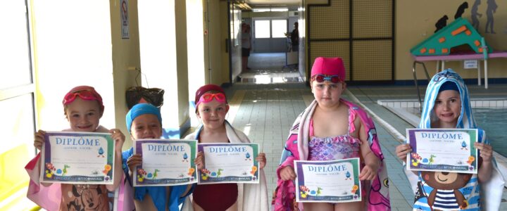 Félicitations aux 24 enfants du territoire qui repartent avec leur diplôme « savoir nager »